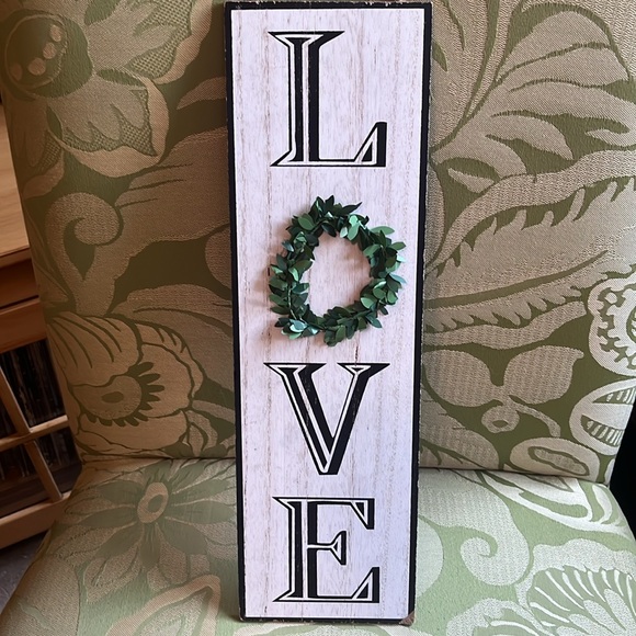 Nwt Love home decor sign hanging sign - Picture 2 of 7